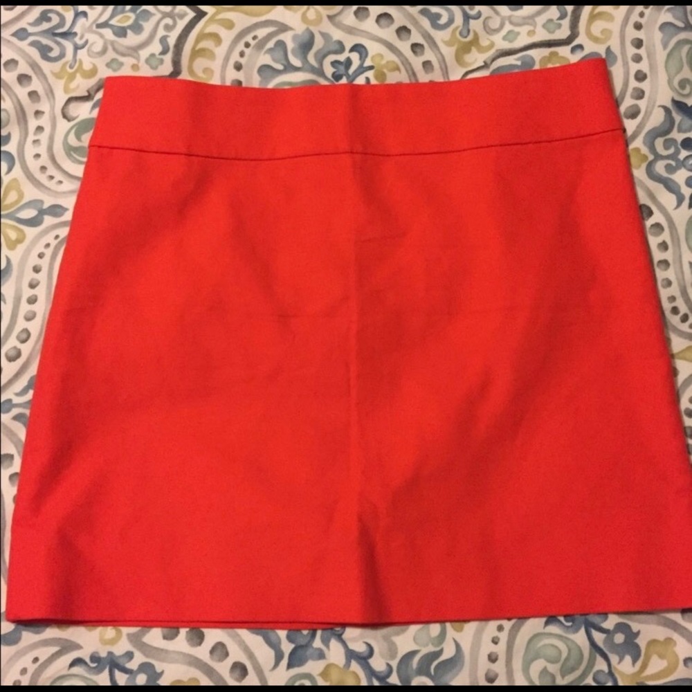 J.Crew short pencil skirt. Size 6